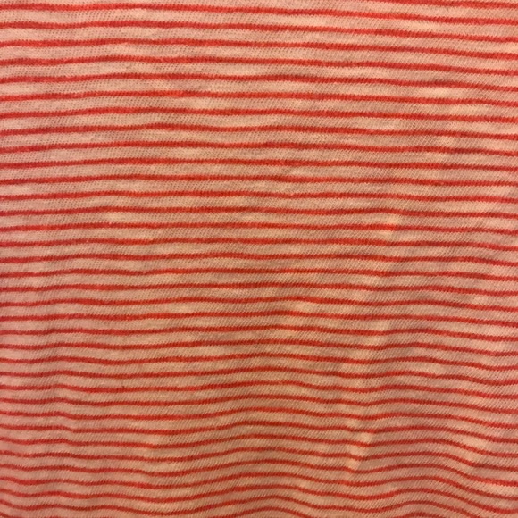 Gap maternity tee - Picture 2 of 4